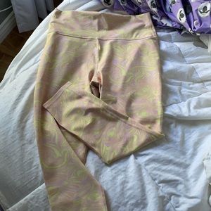 High waisted leggings